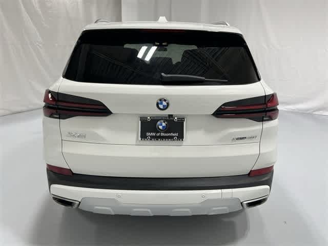 Thumbnail: 2024 BMW X5 - 13
