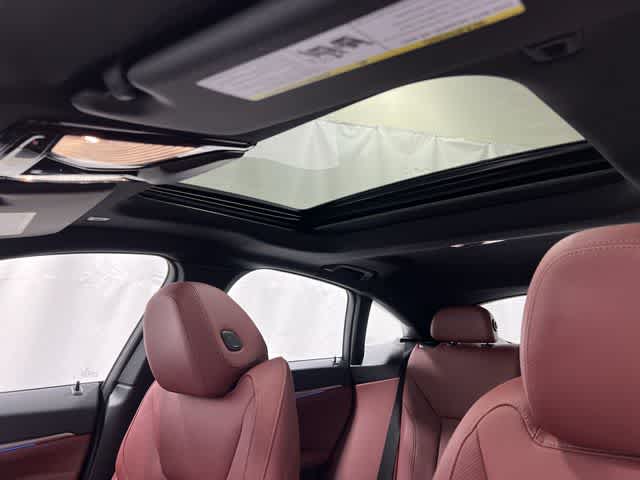 Thumbnail: 2023 BMW i4 - 23