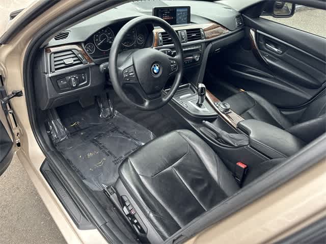 2014 BMW 3 Series 320i xDrive 10