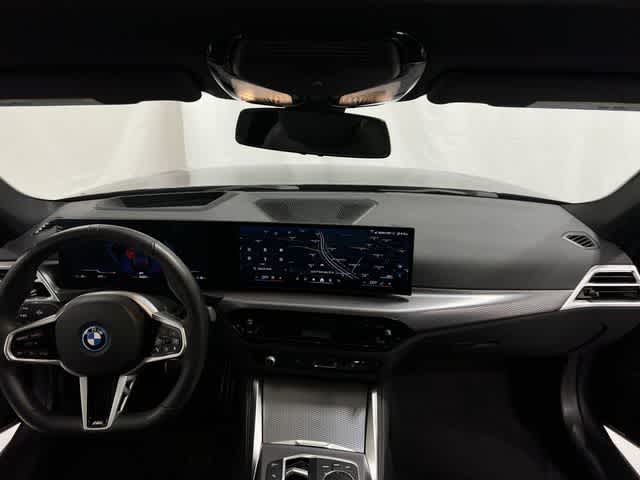 Thumbnail: 2025 BMW i4 - 20