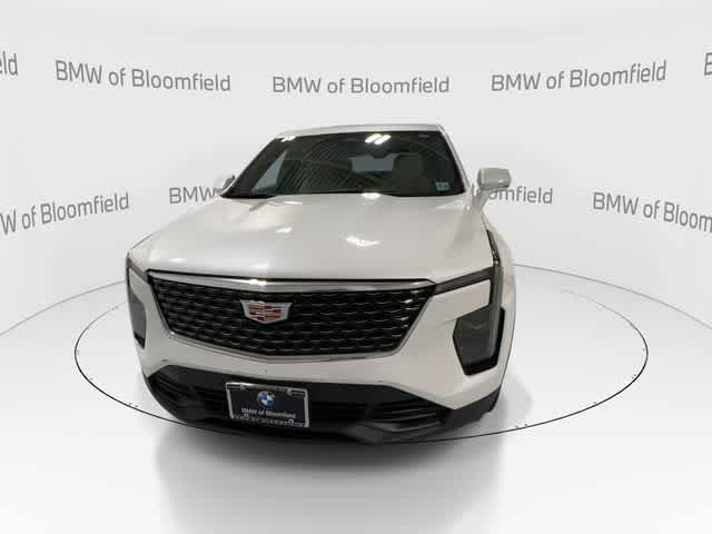 Thumbnail: 2024 Cadillac XT4 - 3