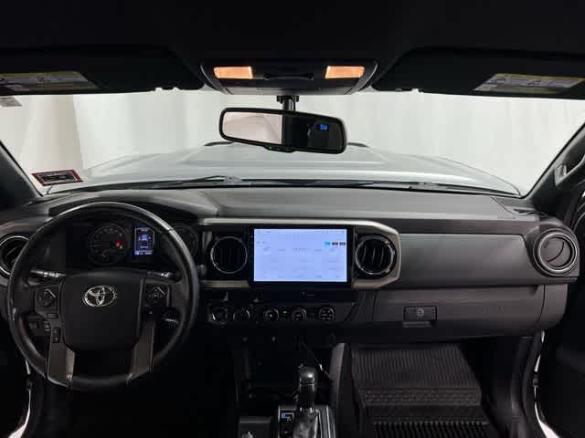 Thumbnail: 2017 Toyota Tacoma - 20