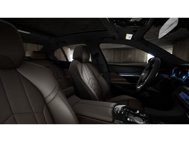 Thumbnail: 2026 BMW 5 Series - 9