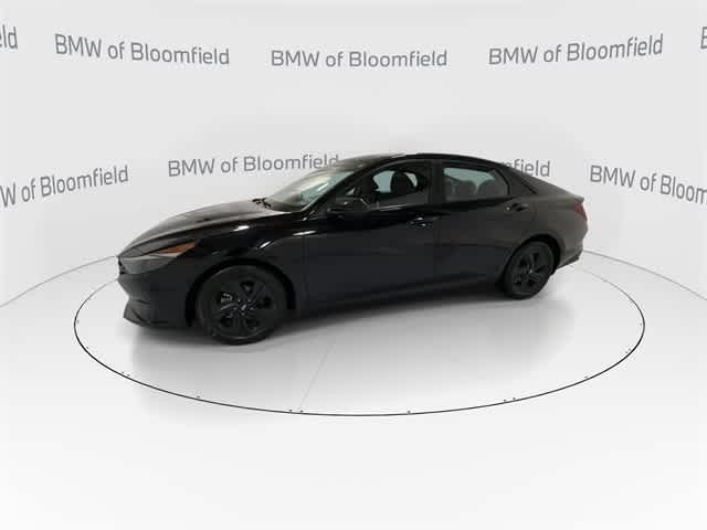 Thumbnail: 2023 Hyundai Elantra - 4