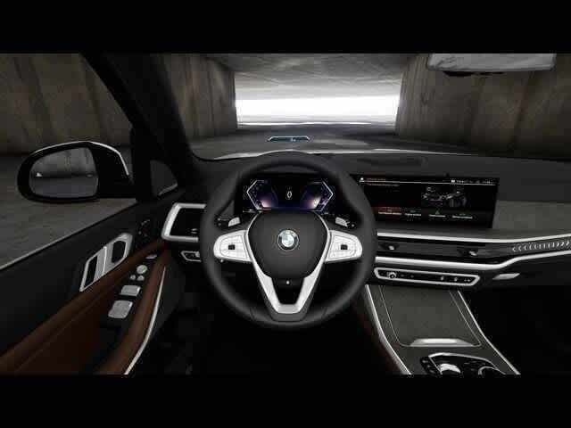 Thumbnail: 2025 BMW X7 - 13