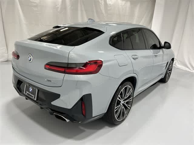 Thumbnail: 2022 BMW X4 - 14