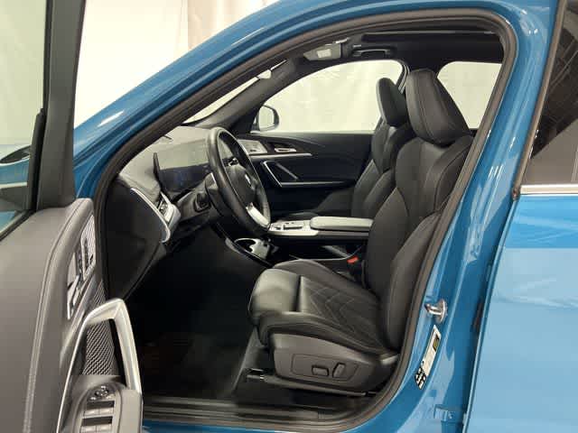 Thumbnail: 2024 BMW X1 - 10