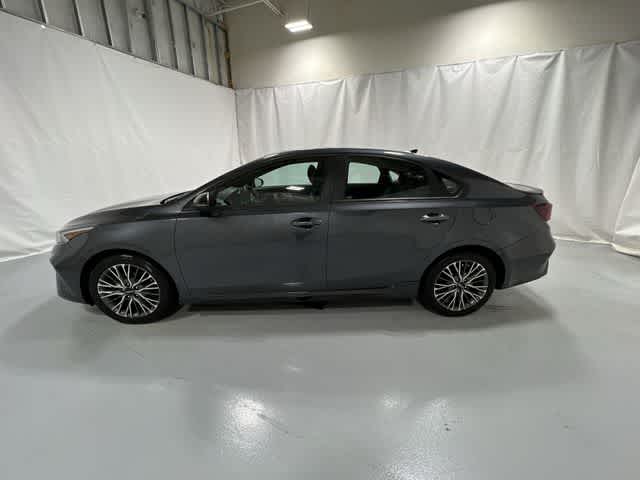 Thumbnail: 2023 Kia Forte - 11