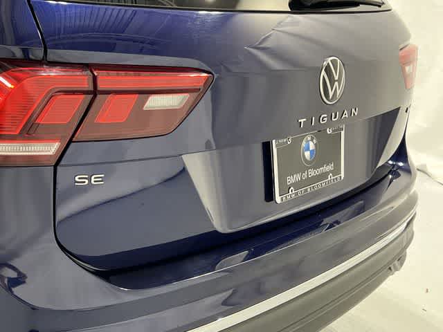 Thumbnail: 2022 Volkswagen Tiguan - 17