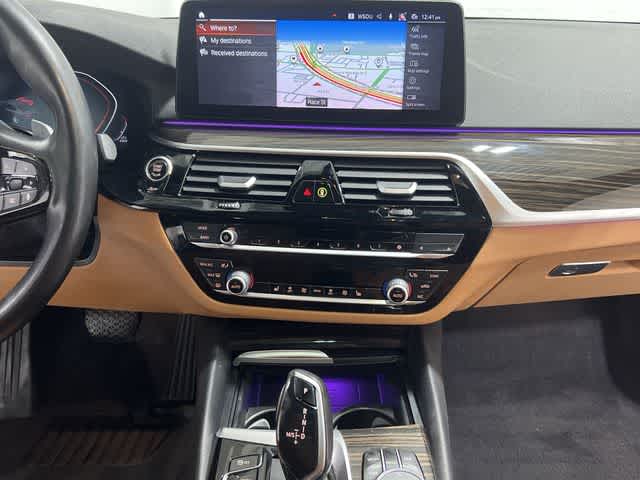 Thumbnail: 2023 BMW 5 Series - 28