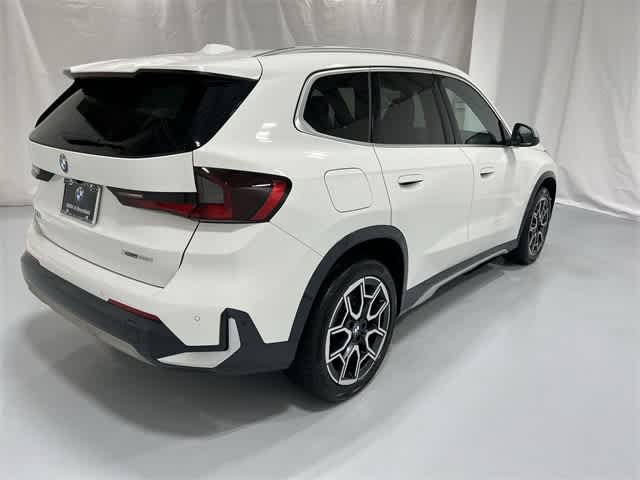 Thumbnail: 2024 BMW X1 - 14