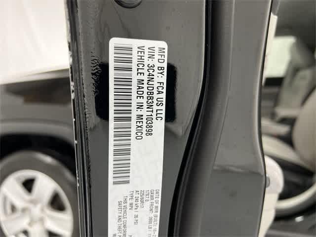 Thumbnail: 2022 Jeep Compass - 33