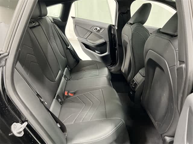 Thumbnail: 2025 BMW 2 Series - 25