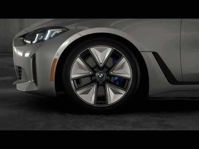 Thumbnail: 2025 BMW i4 - 7