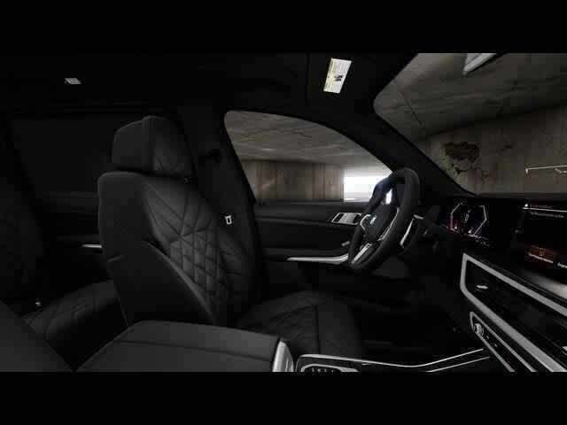 Thumbnail: 2025 BMW X7 - 10