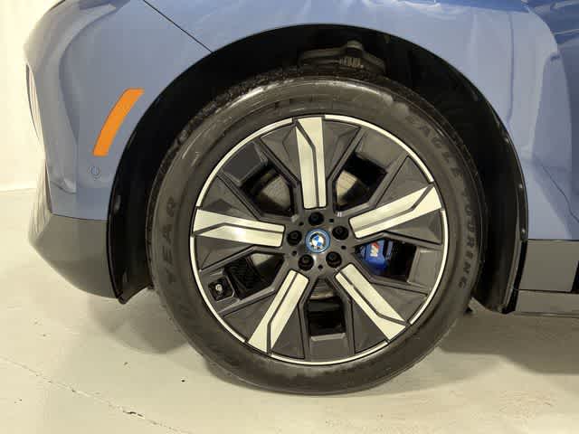 Thumbnail: 2023 BMW iX - 18