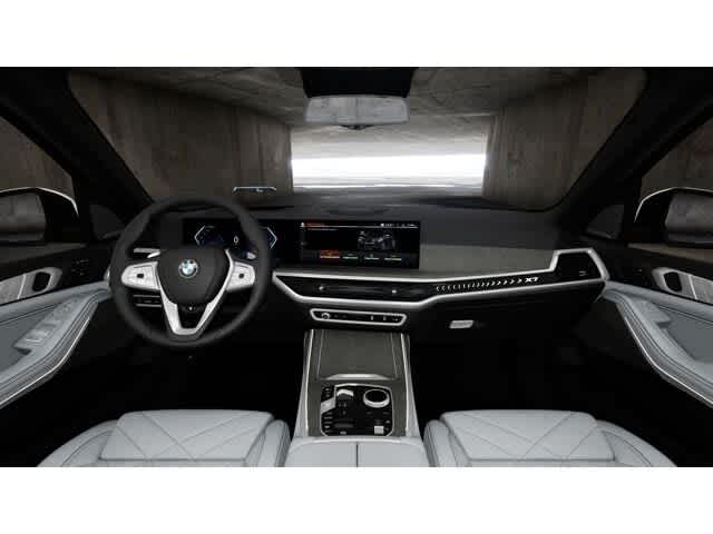 Thumbnail: 2026 BMW X7 - 10