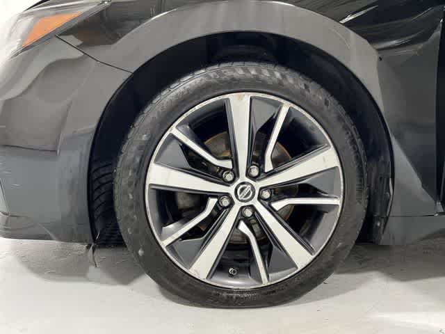 Thumbnail: 2019 Nissan Maxima - 18