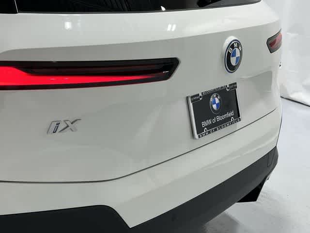 Thumbnail: 2024 BMW iX - 17