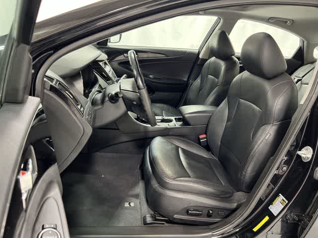 Thumbnail: 2013 Hyundai Sonata - 21