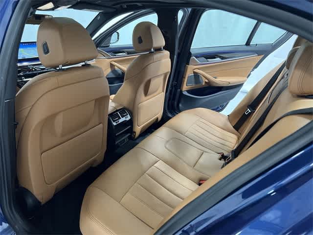 Thumbnail: 2022 BMW 5 Series - 24