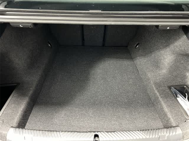 Thumbnail: 2025 BMW 5 Series - 32