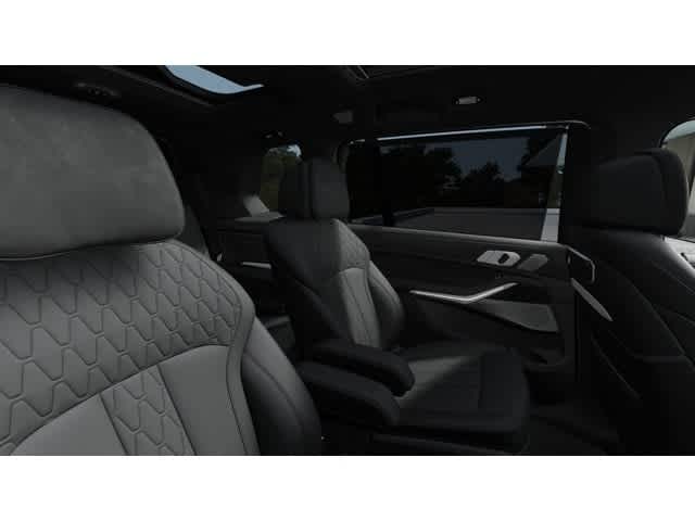 Thumbnail: 2026 BMW X7 - 12