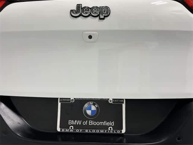 Thumbnail: 2017 Jeep Cherokee - 17