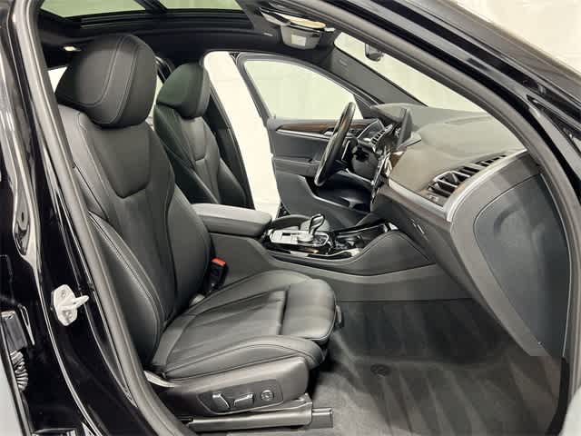 Thumbnail: 2025 BMW X4 - 26