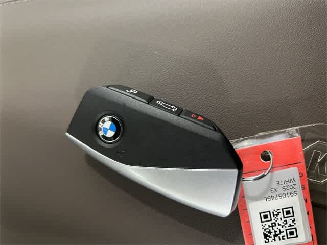 Thumbnail: 2025 BMW X3 - 33