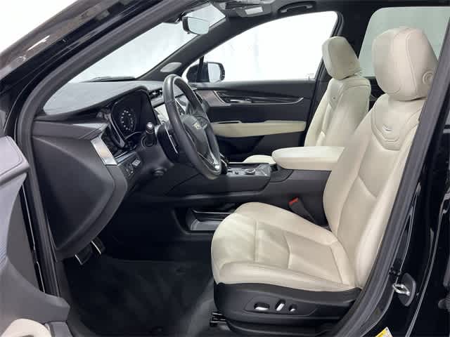 Thumbnail: 2023 Cadillac XT6 - 10