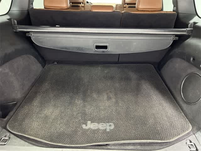 Thumbnail: 2015 Jeep Grand Cherokee - 32