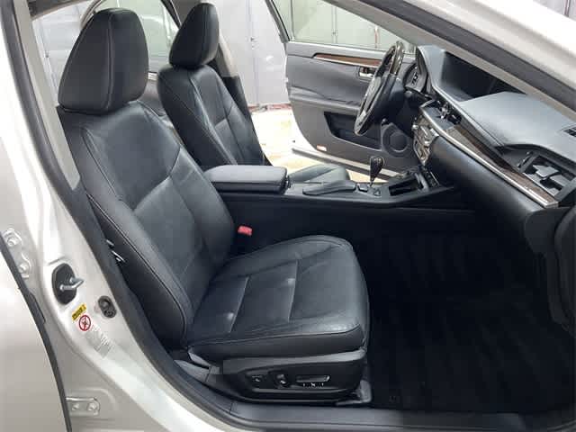 Thumbnail: 2014 Lexus ES - 27
