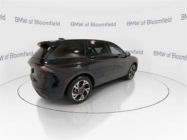 Thumbnail: 2024 Lincoln Nautilus - 8