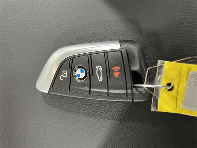 Thumbnail: 2025 BMW i4 - 33