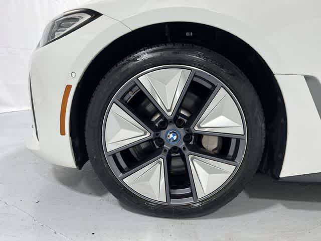 Thumbnail: 2023 BMW i4 - 18