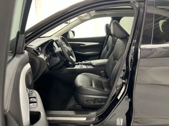 Thumbnail: 2020 INFINITI QX50 - 10