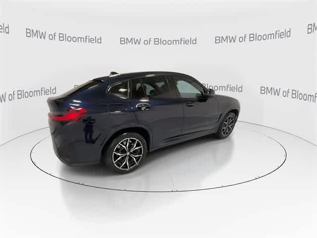 Thumbnail: 2023 BMW X4 - 8
