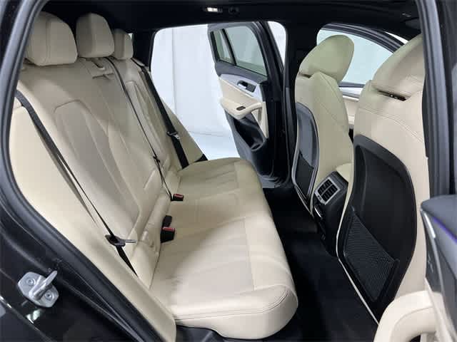 Thumbnail: 2023 BMW X4 - 25