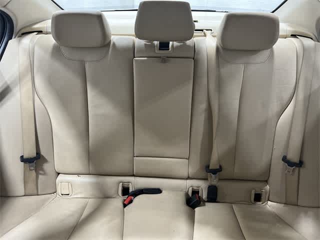 Thumbnail: 2014 BMW 3 Series - 22