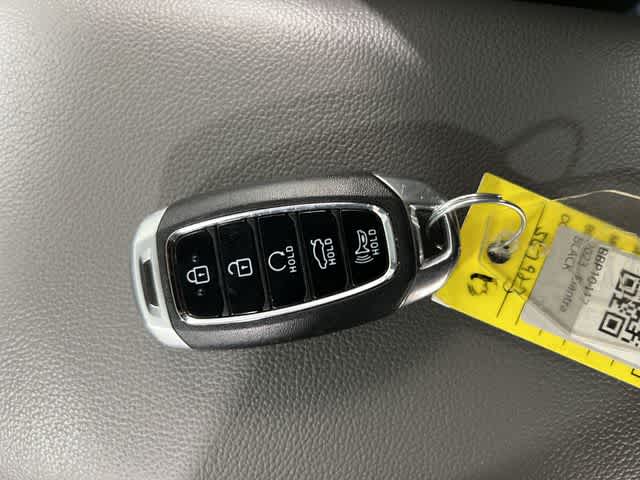 Thumbnail: 2023 Hyundai Elantra - 32