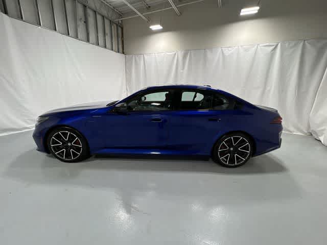 Thumbnail: 2025 BMW M5 - 11