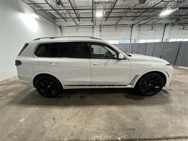 Thumbnail: 2023 BMW X7 - 15