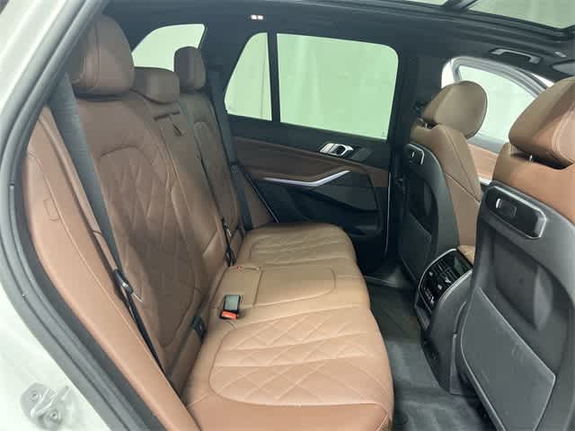 Thumbnail: 2026 BMW X5 - 25