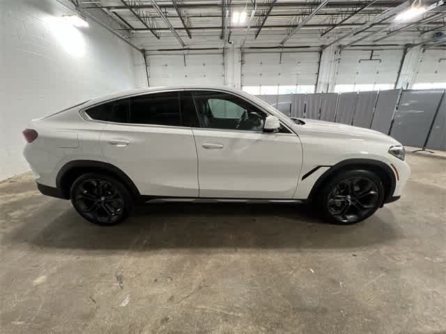 Thumbnail: 2023 BMW X6 - 15