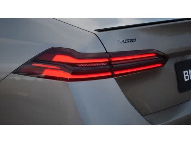 Thumbnail: 2026 BMW 5 Series - 8