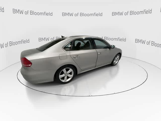 Thumbnail: 2013 Volkswagen Passat - 8