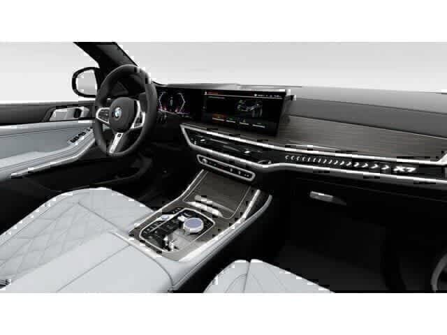 Thumbnail: 2026 BMW X7 - 14