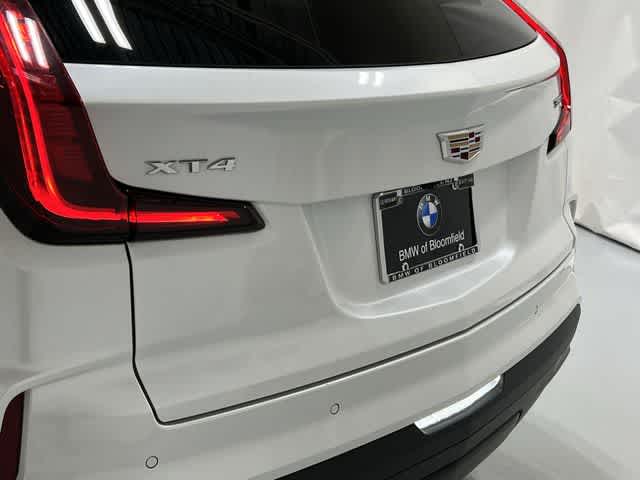Thumbnail: 2024 Cadillac XT4 - 17