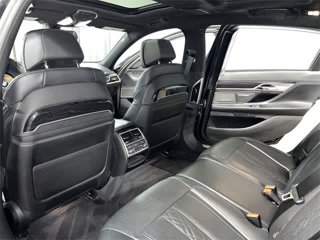 Thumbnail: 2022 BMW 7 Series - 25